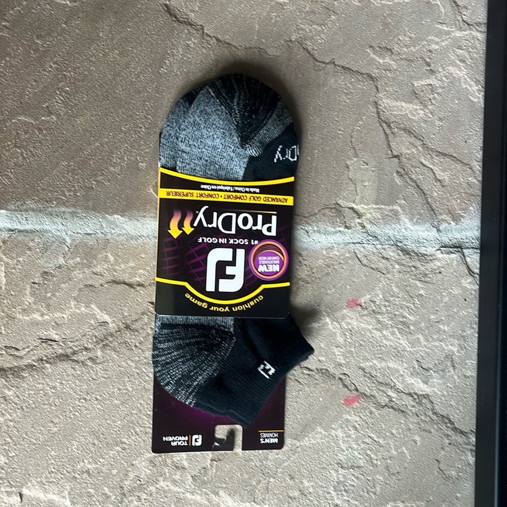 Brand new men’s black footjoy socks